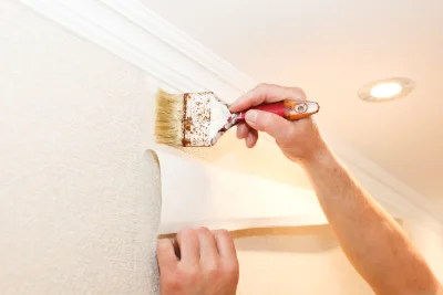 Pose de papier peint à Maltot — revêtements muraux et toiles de verre